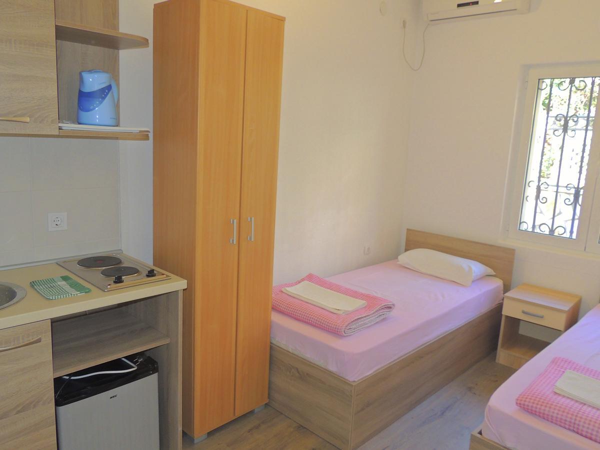Guest House Jelena Budva Extérieur photo
